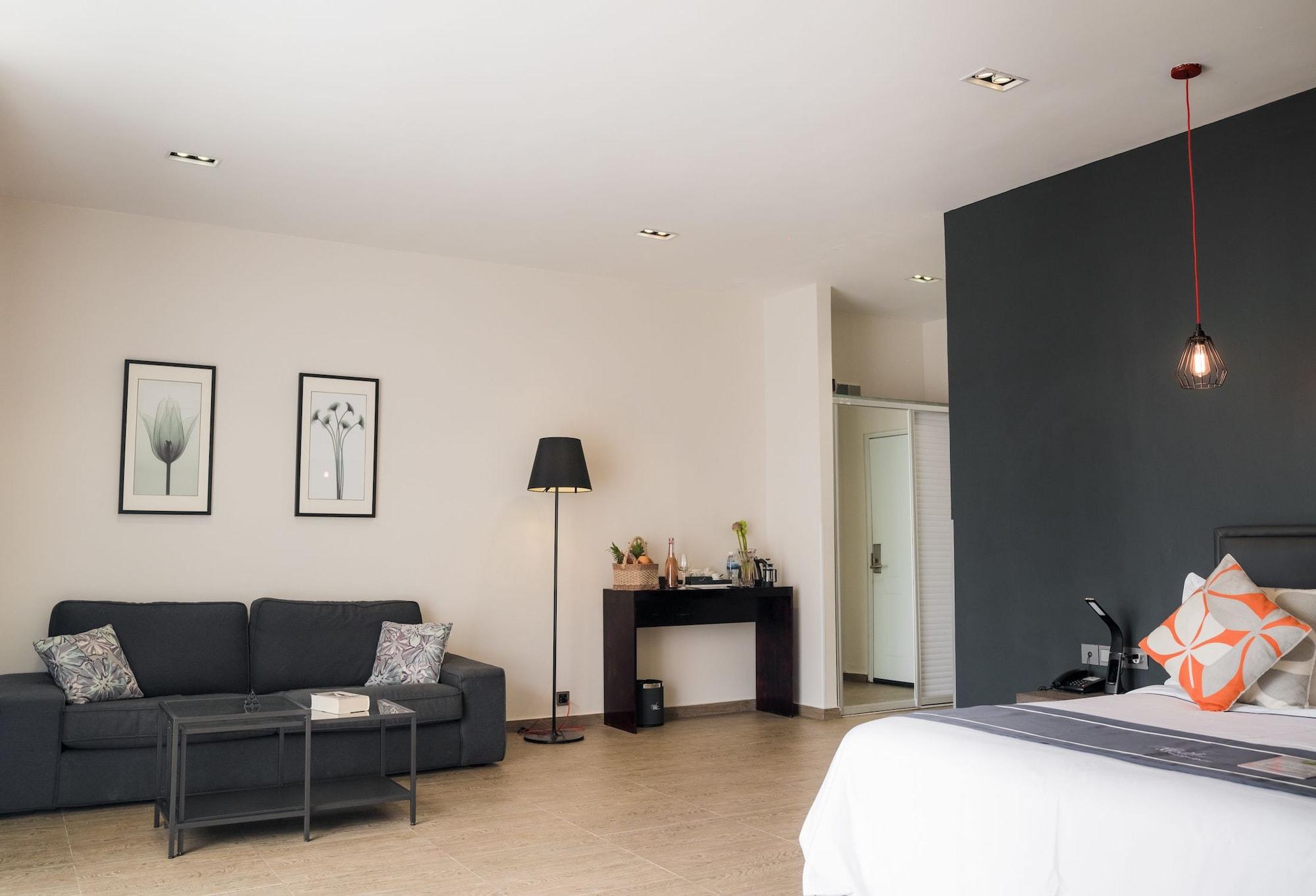White Boutique Hotel&Residences Sihanoukville Exterior foto