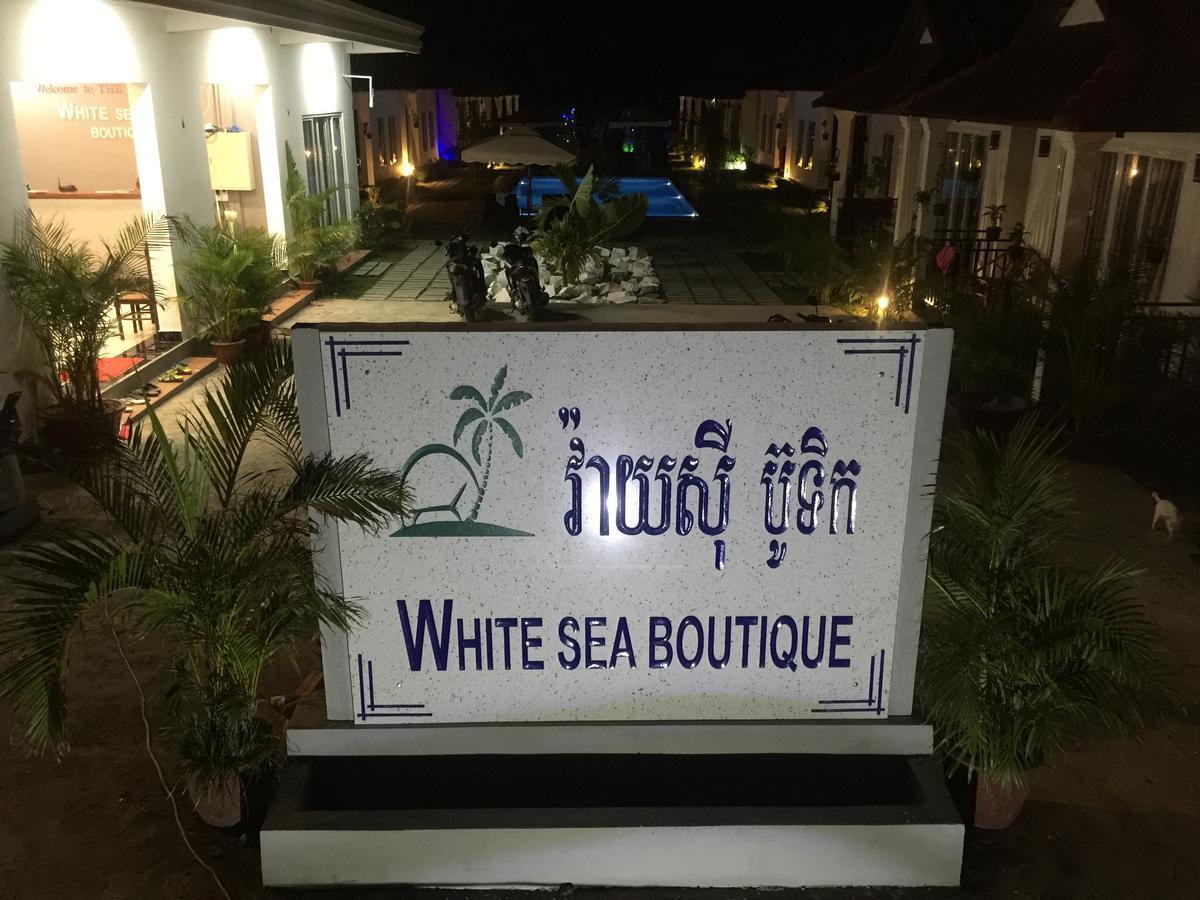 White Boutique Hotel&Residences Sihanoukville Exterior foto