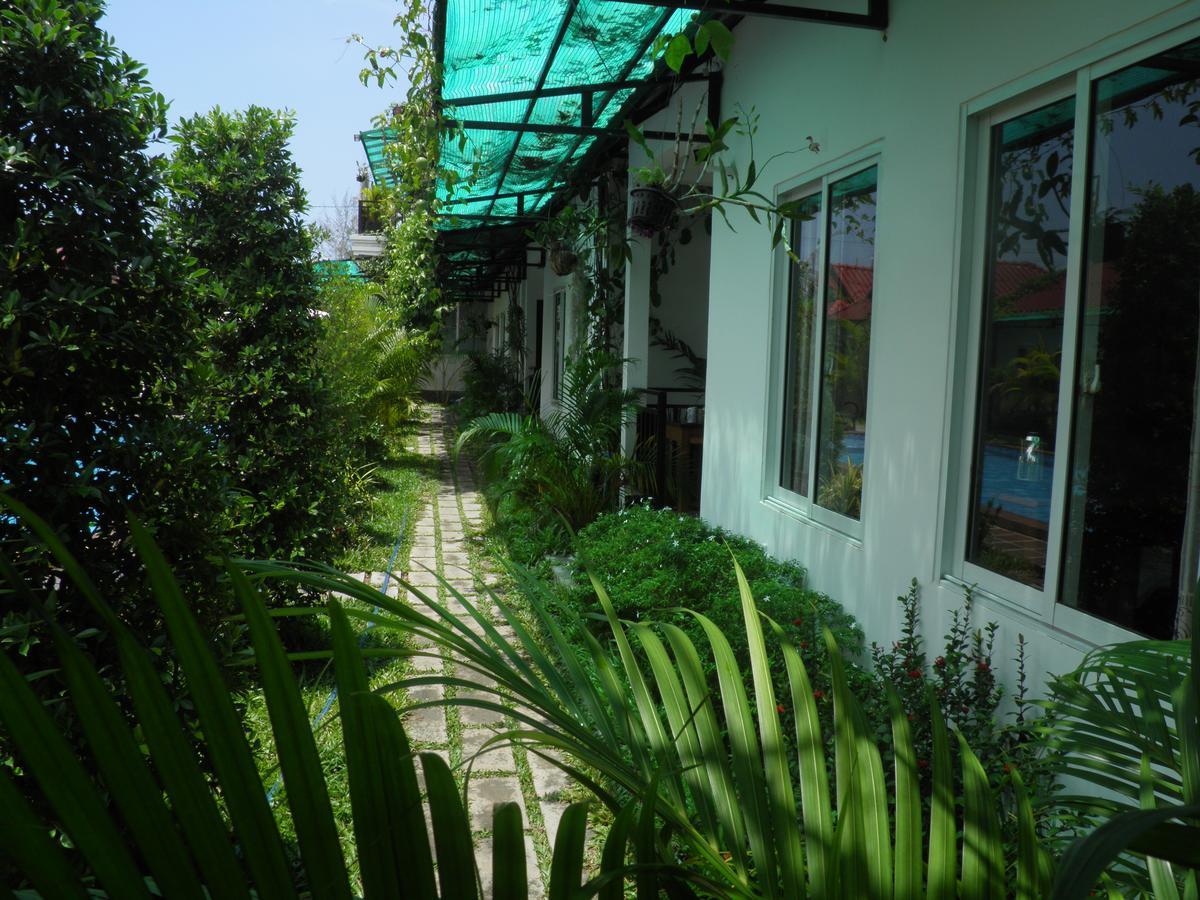 White Boutique Hotel&Residences Sihanoukville Exterior foto